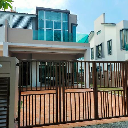 Apartament Casuarina Sea Breeze Desaru Zewnętrze zdjęcie